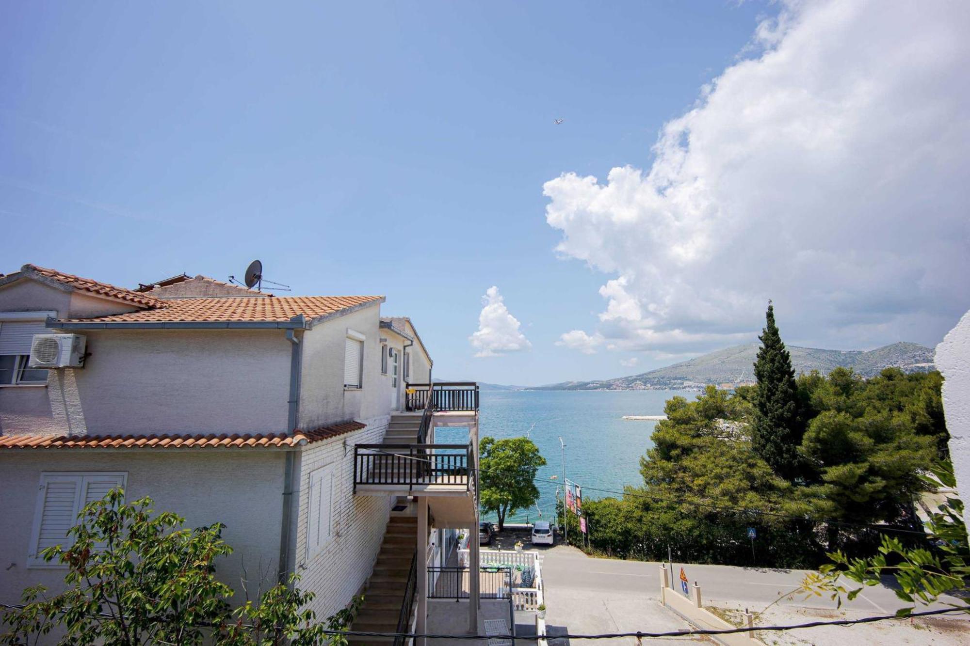 Elegant Tranquil Okrug Gornji Apartments Trogir Eksteriør bilde